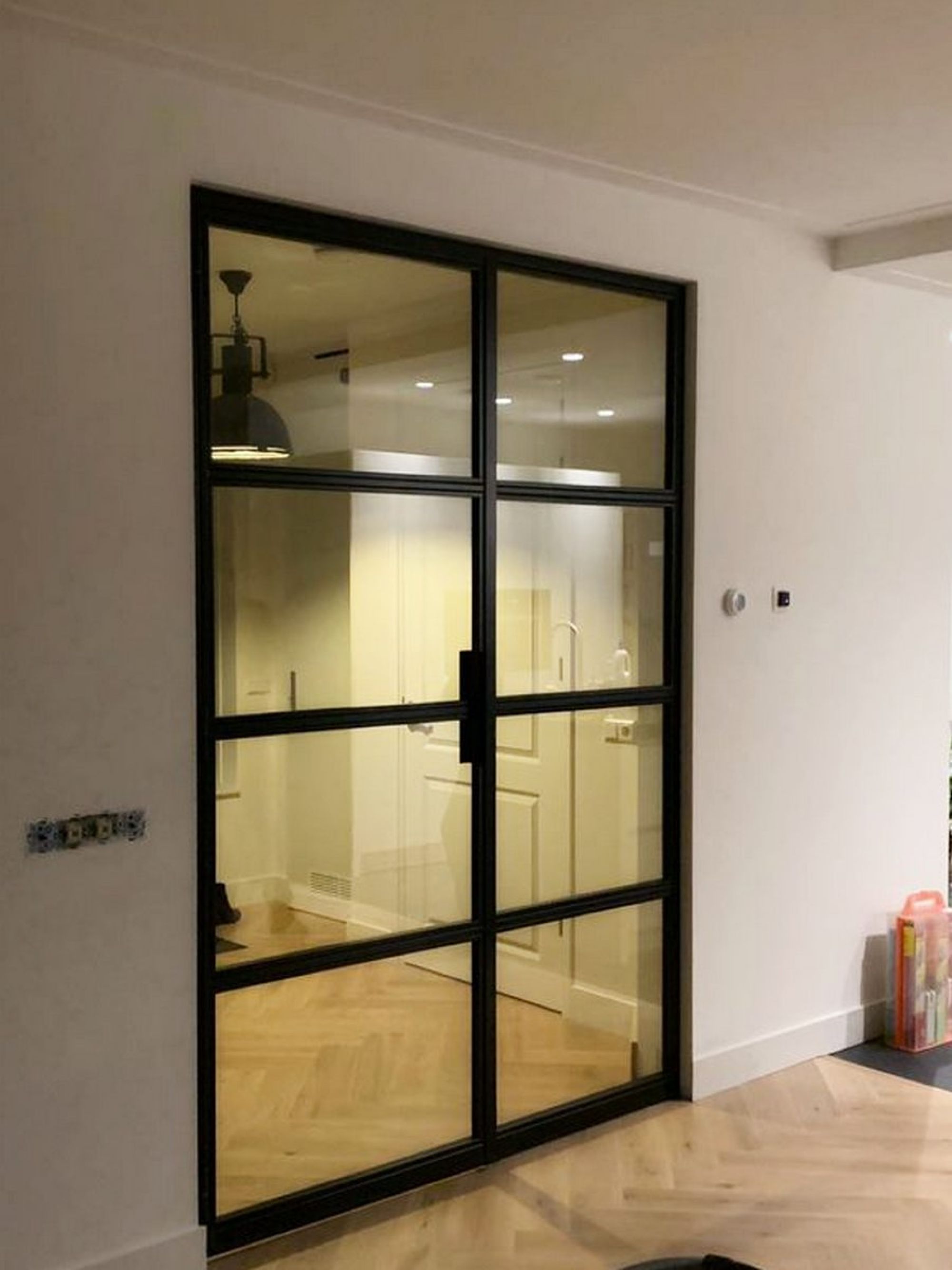 Deur met zijpaneel zijlicht , poedercoating veiligheidglas 33.1 mat poedercoating 9005 